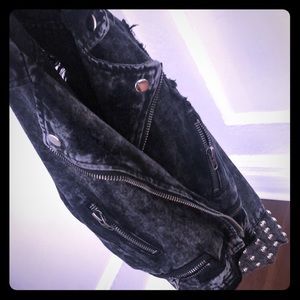 Black Jean Jacket!!!